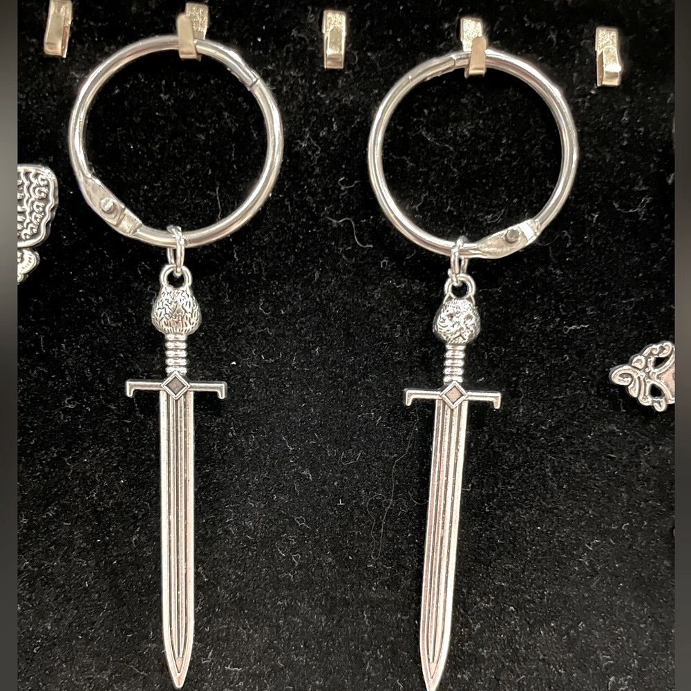 Boot Tabs, Jewelry (Unisex) - NWT Saber/Skull